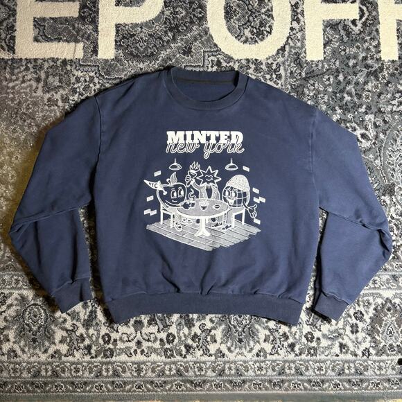 Minted New York Cafe Crew neck sweater men’s sz Medium Navy Blue Oversized Boxy - Picture 1 of 5